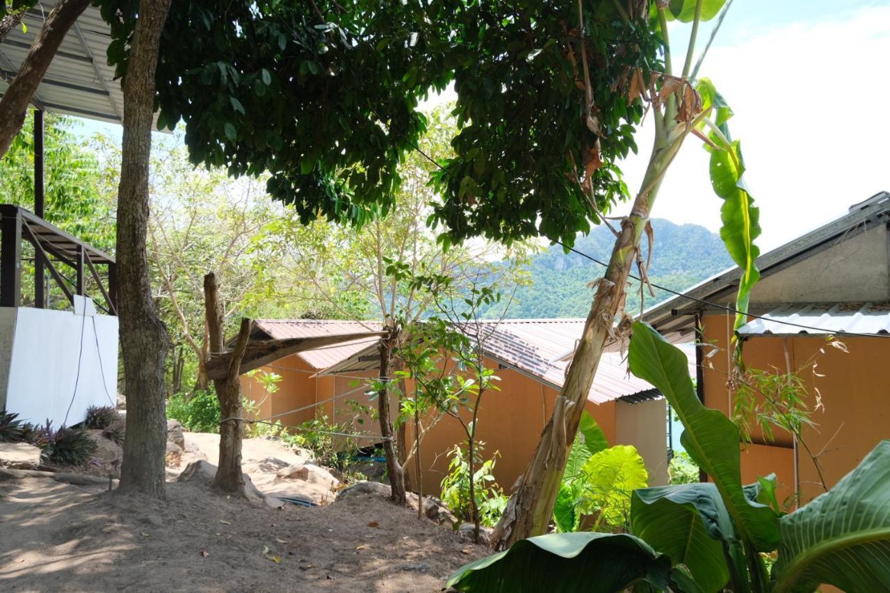 Seaside * Koh Phi Phi Don