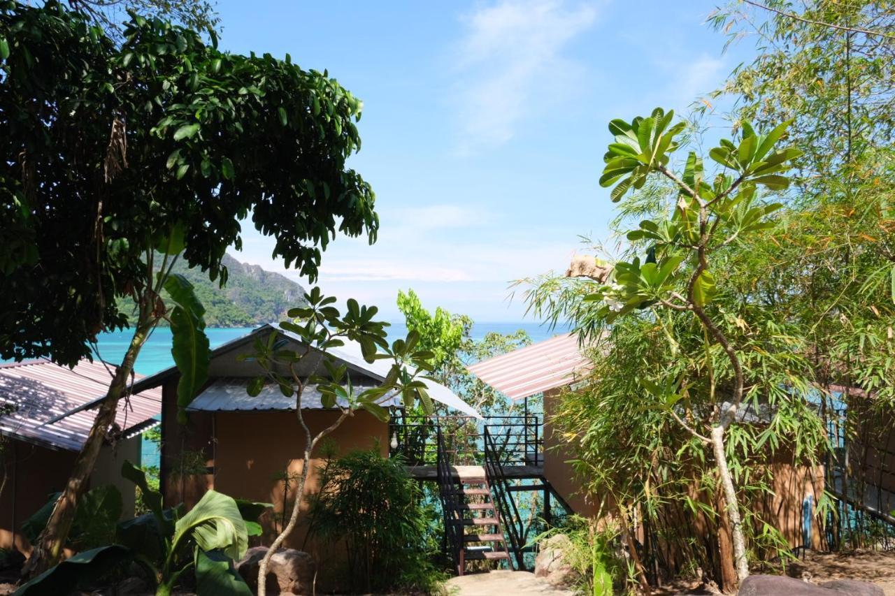 โรงแรม Seaside *