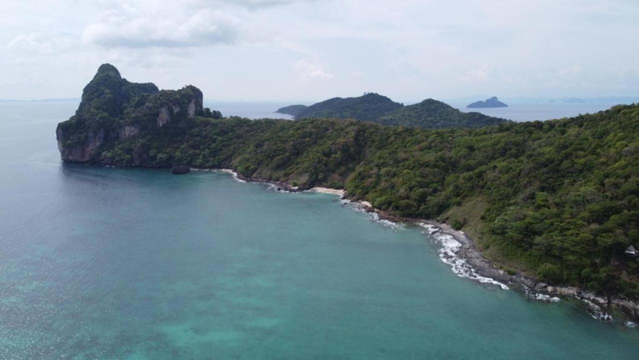 Seaside * เกาะพีพี